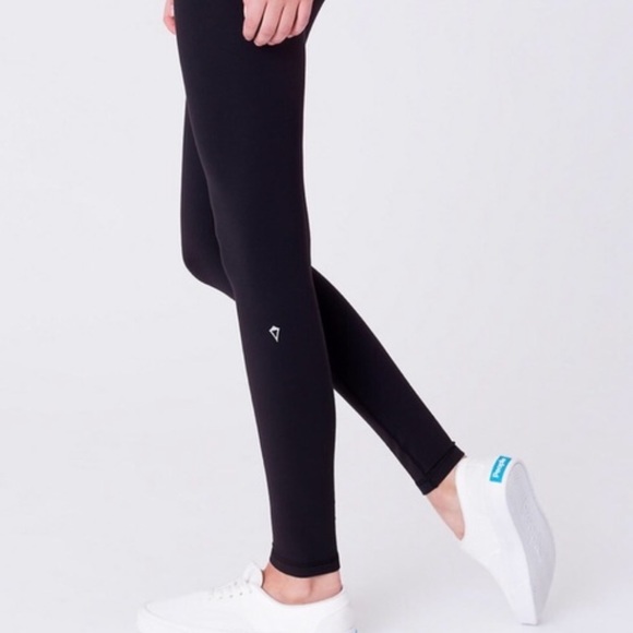 Ivivva Pants - Ivivva by lululemon black leggings size 12